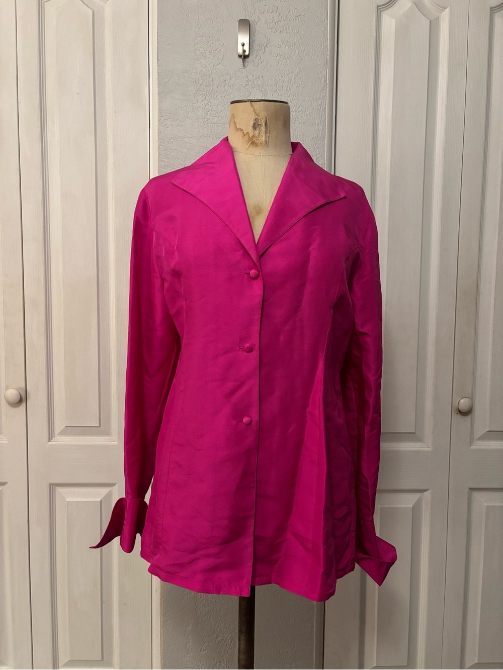 90’s Bloomingdale’s 100% Silk Hot Pink Blouse Size 10 Statement Cuffs